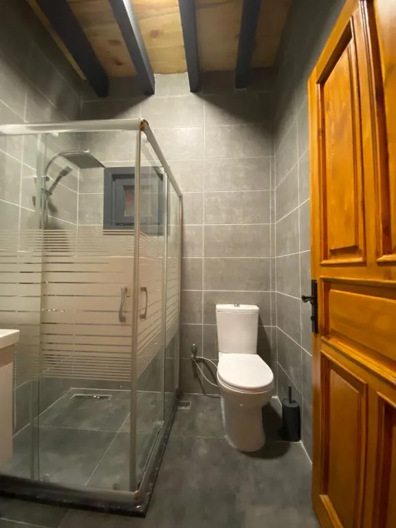 Bungalow,Göl Manzaralı,Isıtmalı Özel Havuzlu