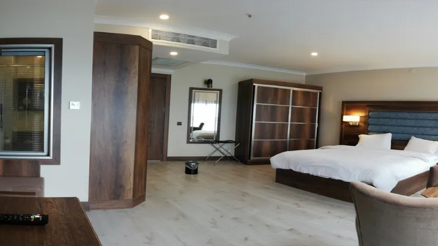Standart Oda deniz ve dere manzaralı