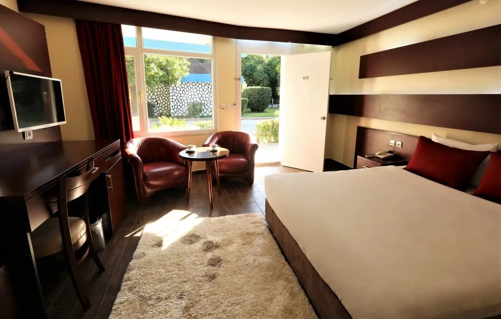 Deluxe Oda Balkonlu,Bahçe Manzaralı