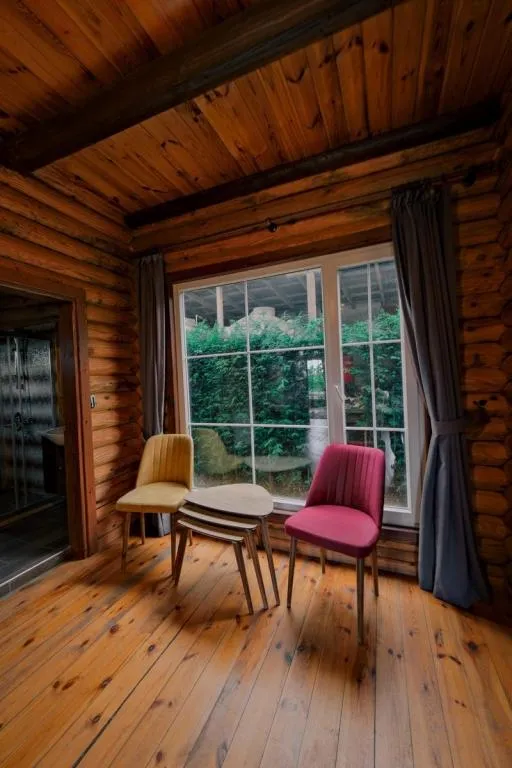 Bungalow,Göl Manzaralı,Isıtmalı Özel Havuzlu