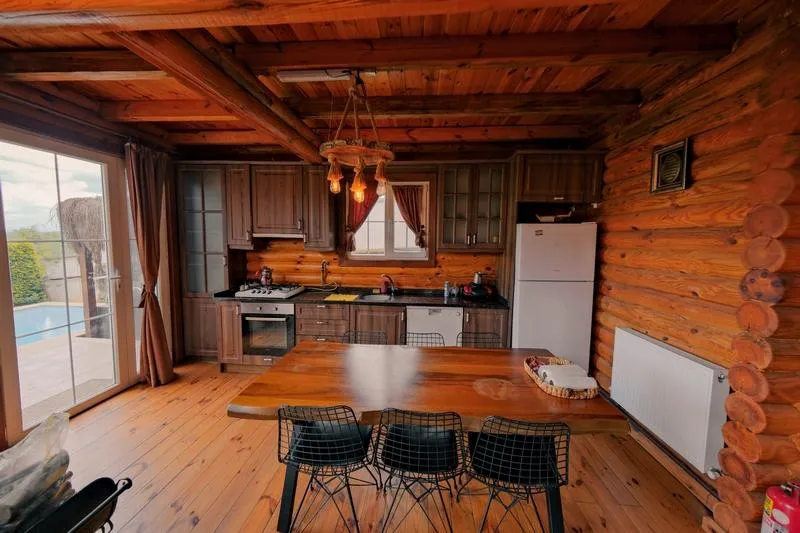 Bungalow,Göl Manzaralı,Isıtmalı Özel Havuzlu
