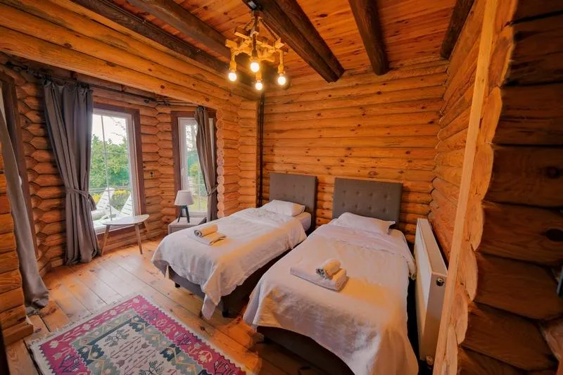 Bungalow,Göl Manzaralı,Isıtmalı Özel Havuzlu