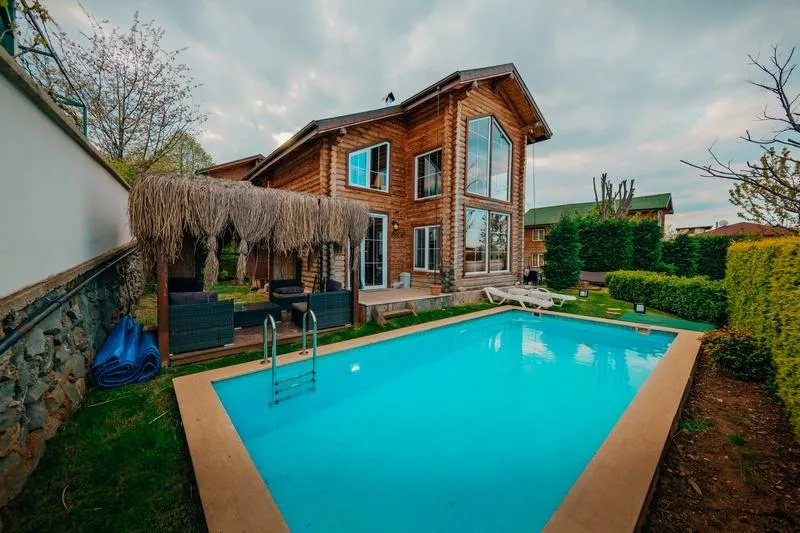 Bungalow,Göl Manzaralı,Isıtmalı Özel Havuzlu