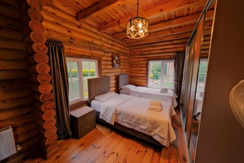 Bungalow,Göl Manzaralı,Isıtmalı Özel Havuzlu