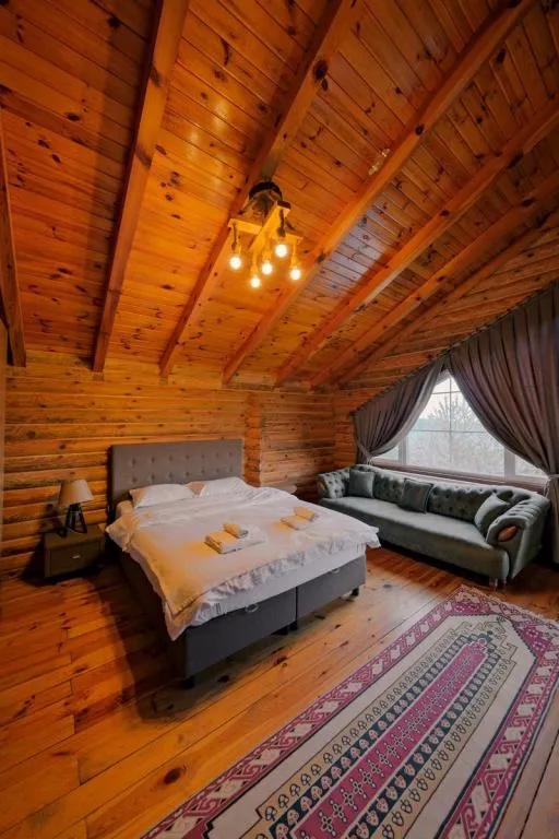 Bungalow,Göl Manzaralı,Isıtmalı Özel Havuzlu
