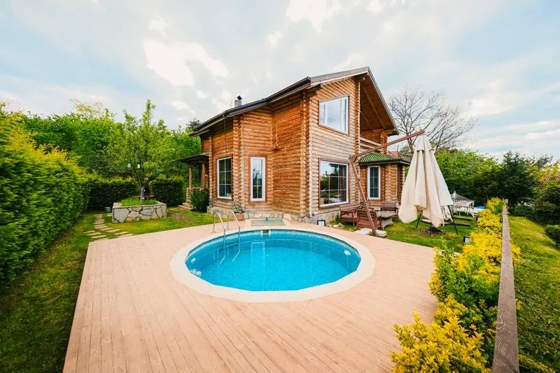 Bungalow,Göl Manzaralı,Isıtmalı Özel Havuzlu
