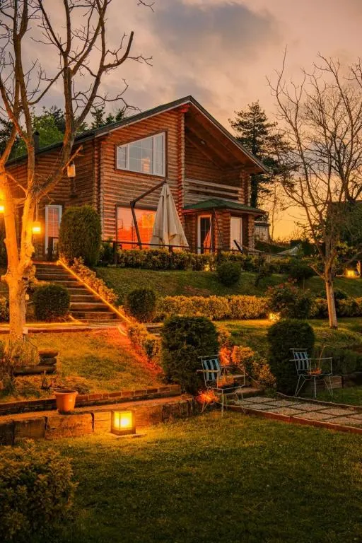 Bungalow,Göl Manzaralı,Isıtmalı Özel Havuzlu