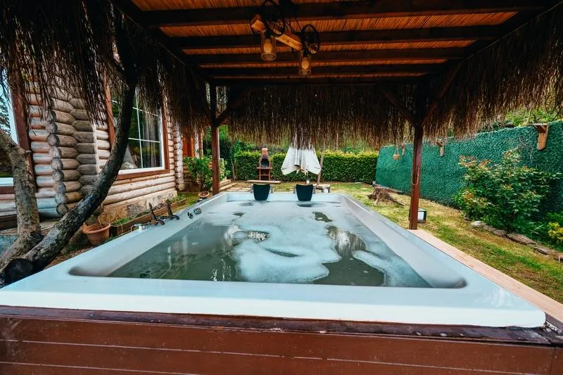 Bungalow,Göl Manzaralı,Isıtmalı Özel Havuzlu