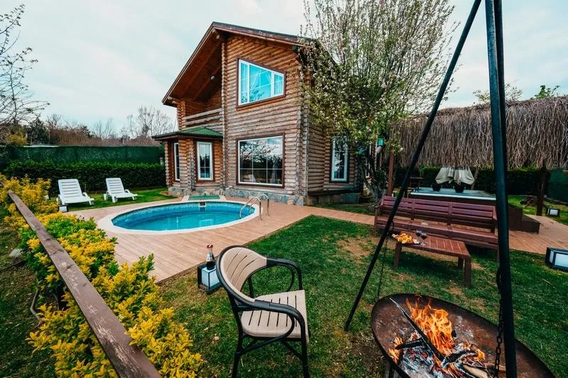 Bungalow,Göl Manzaralı,Isıtmalı Özel Havuzlu