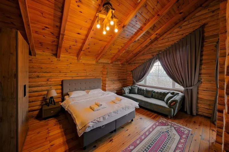 Bungalow,Göl Manzaralı,Isıtmalı Özel Havuzlu