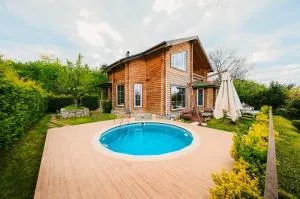Sapanca Sahra Kütük Evleri