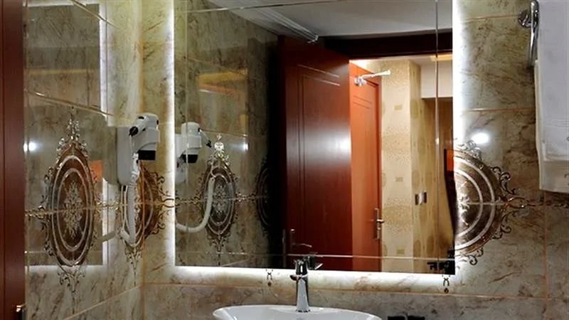 Triple,Sokak Manzaralı,Klimalı
