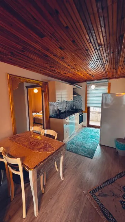 Kral Dairesi,Deniz ve Dağ Manzaralı,Teraslı