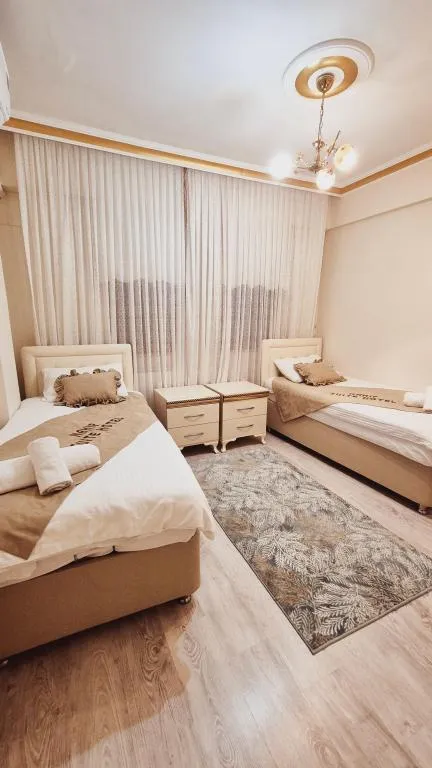 Suite,Kısmi Deniz Manzaralı,Balkonlu