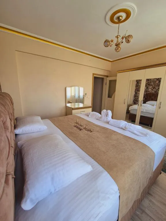 Suite,Kısmi Deniz Manzaralı,Balkonlu