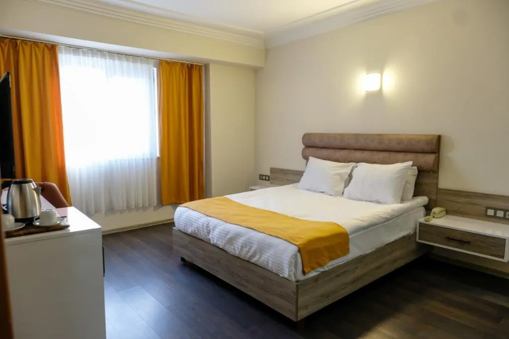 Standart Geniş Yataklı Oda
