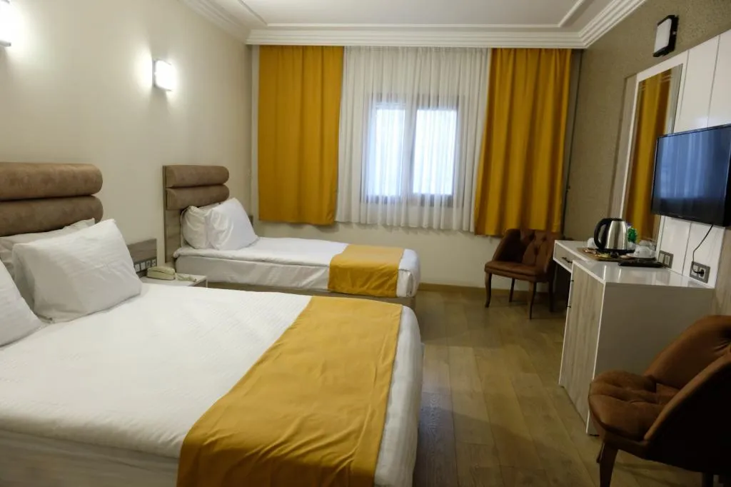 Standart French + Tween Yataklı Oda