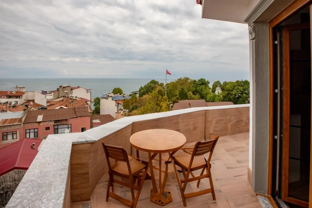 Deluxe Room,Deniz ve Şehir Manzaralı,Teraslı