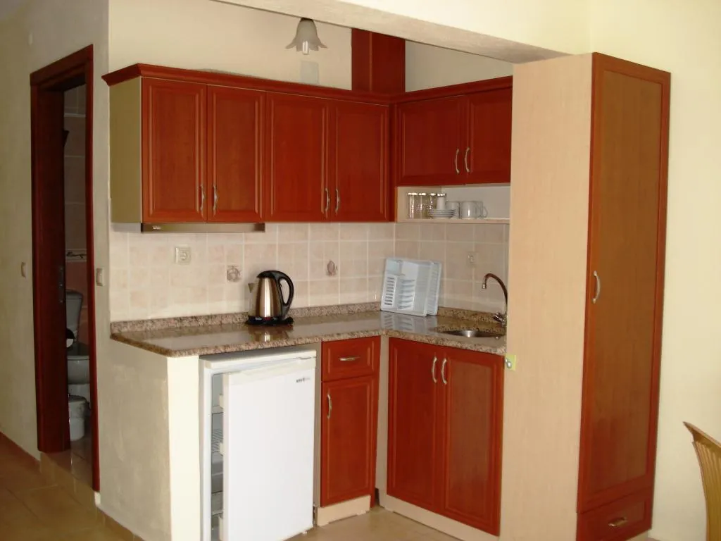 Apartment,Havuz Manzaralı