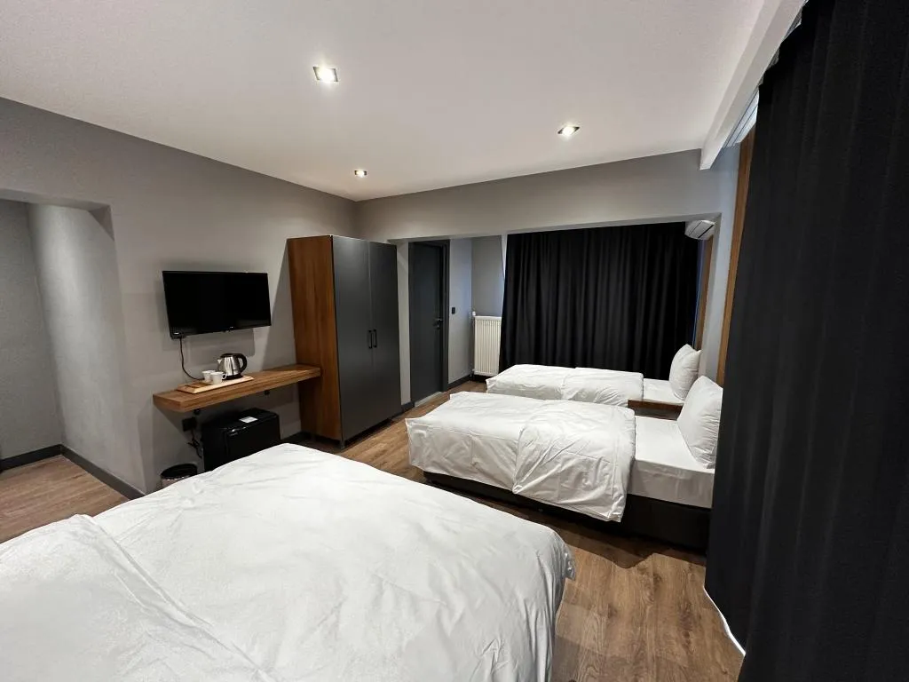 Quad Room
