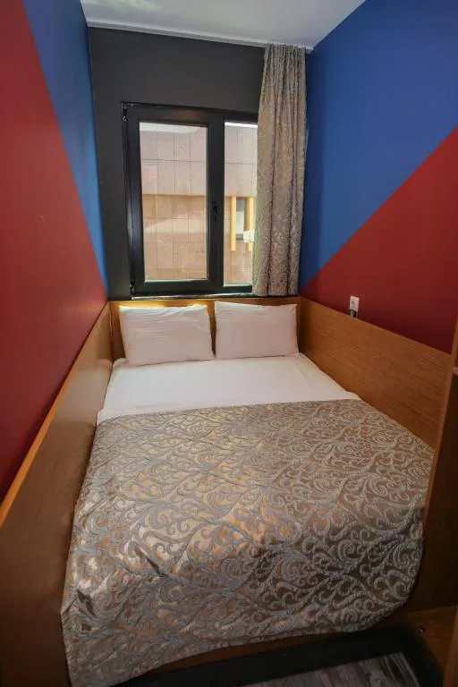 Ekonomik Oda,Kara Manzaralı