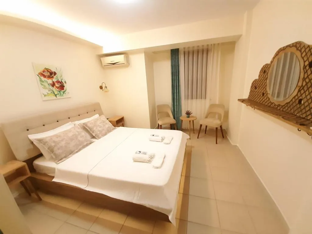 Çift Kişilik,Şehir Manzaralı