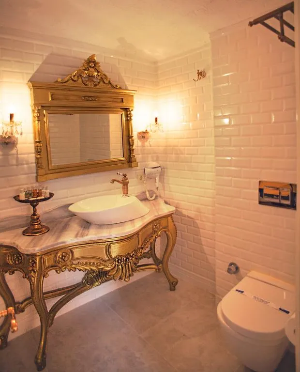 Queen Suite,Nehir Manzaralı