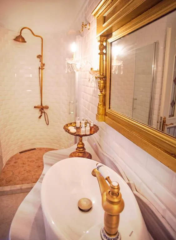 Queen Suite,Nehir Manzaralı