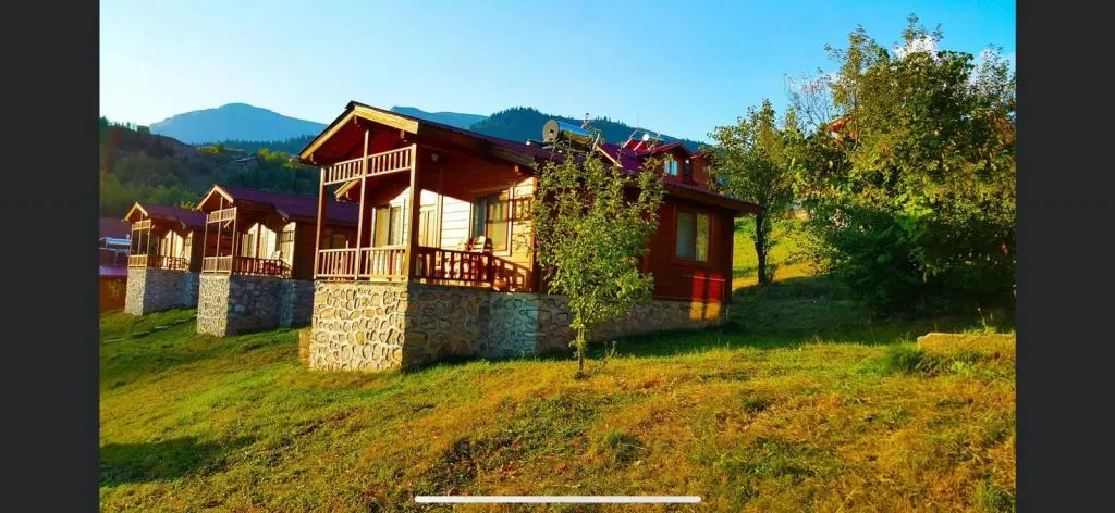 Bungalow 4 Kişilik Oda,Dağ Manzaralı,Balkonlu