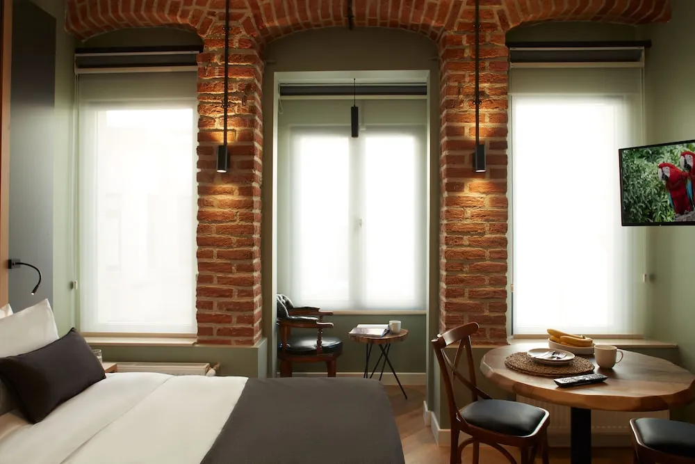 Deluxe Tek Büyük Yataklı Oda