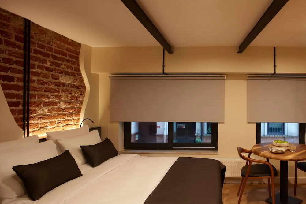 Deluxe Tek Büyük Yataklı Oda