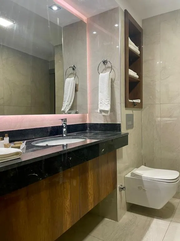 Twin,Şehir Manzaralı