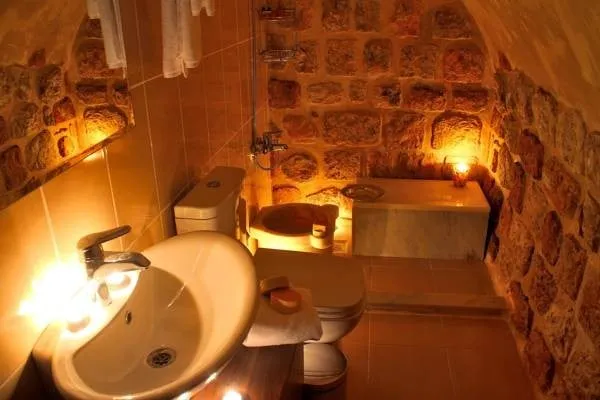 Deluxe French Yataklı Taş Oda