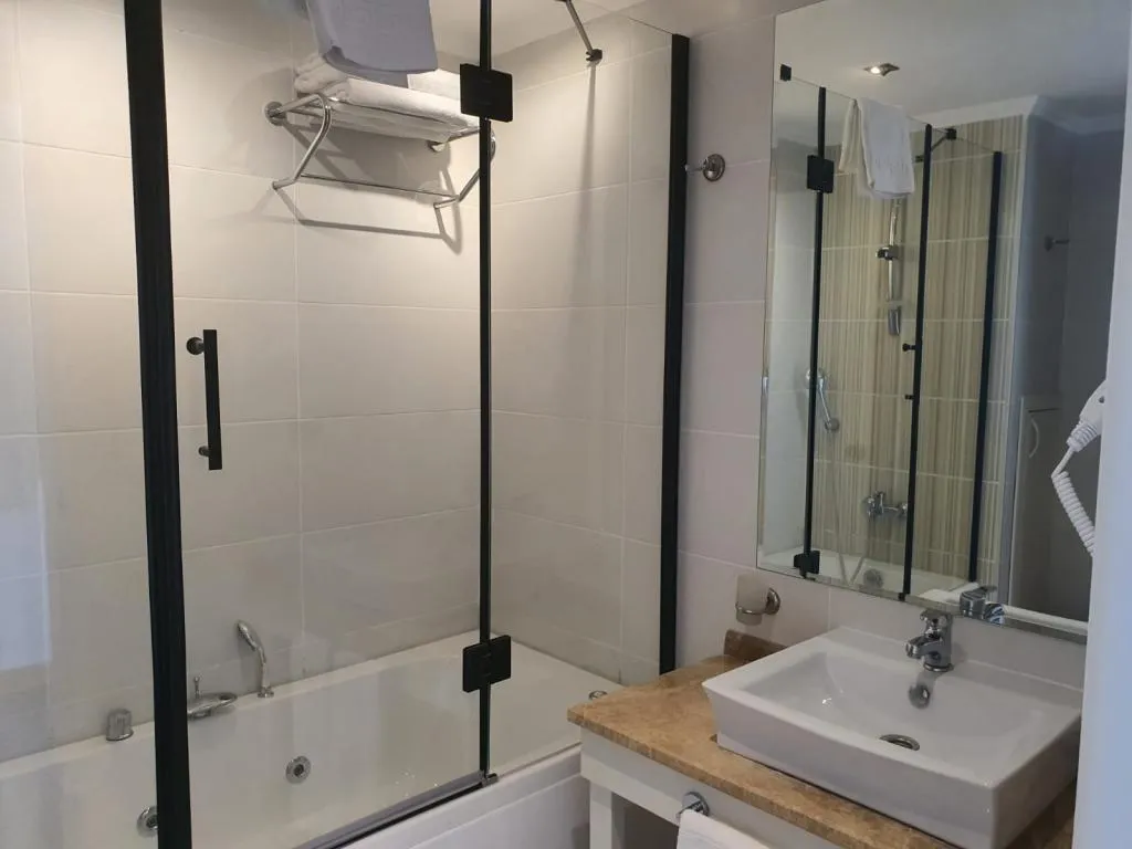 Suite,Deniz Manzaralı,Jakuzili