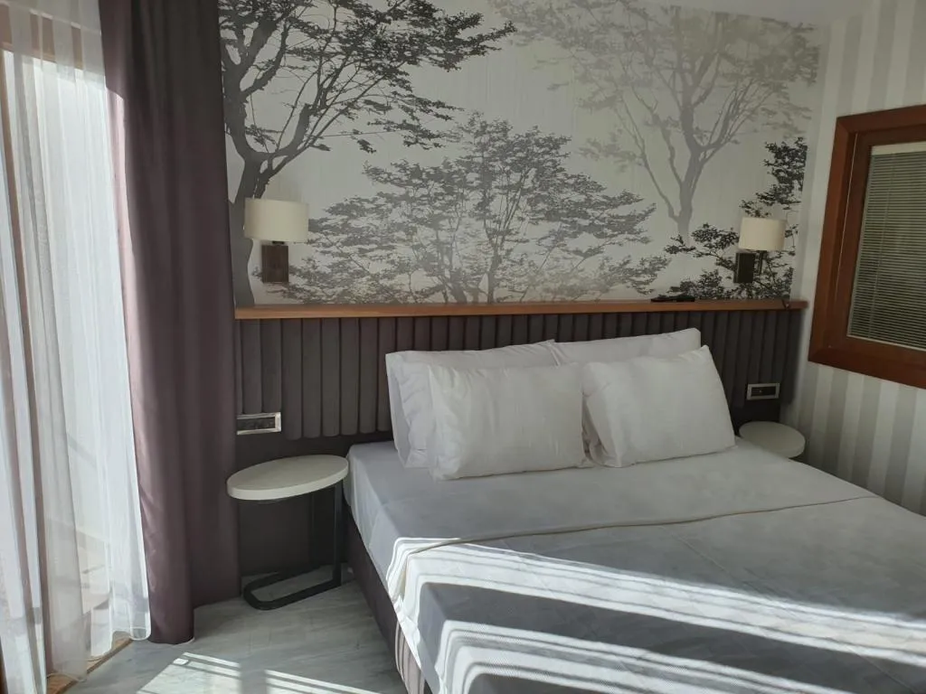 Standart Oda Balkonlu,Kara Manzaralı,Balkonlu