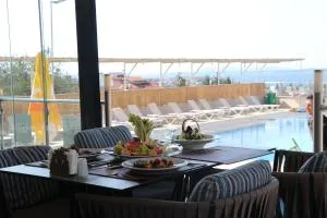 Double Royal Hotel
