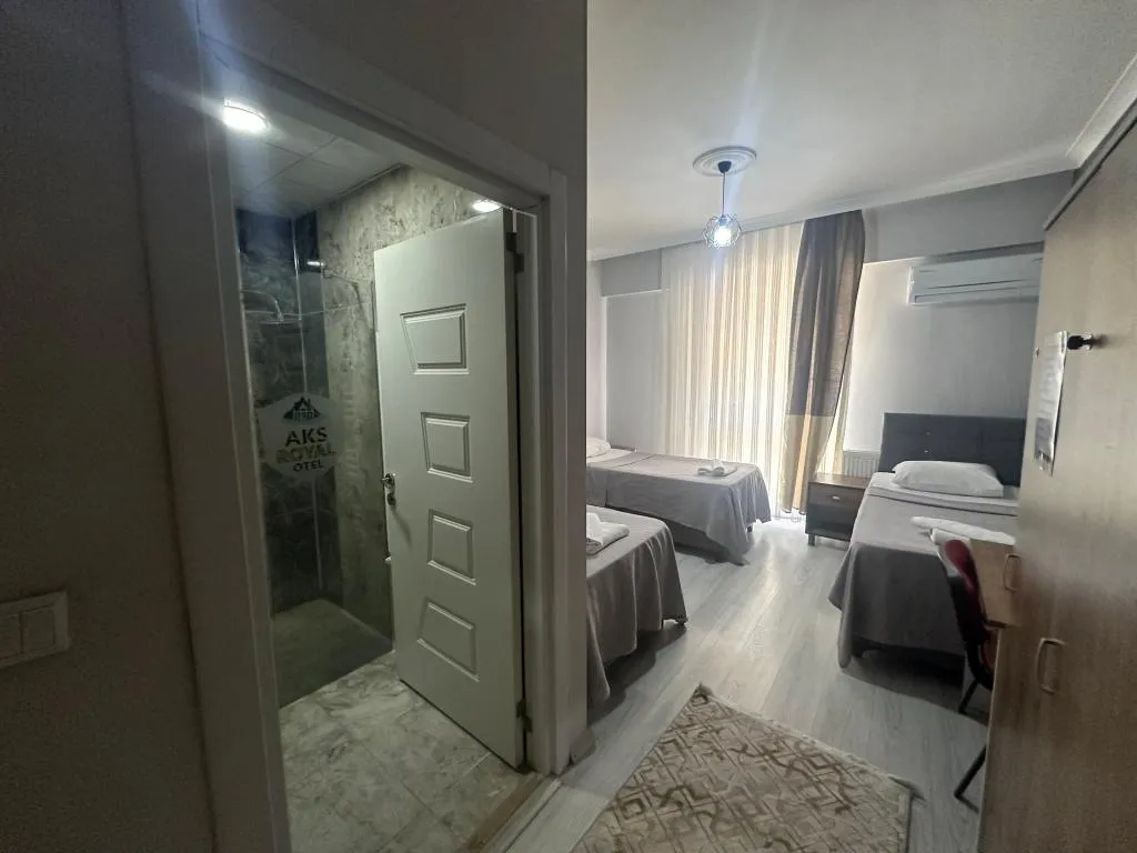 Triple,Şehir veya Dağ Manzaralı,Duşa Kabinli