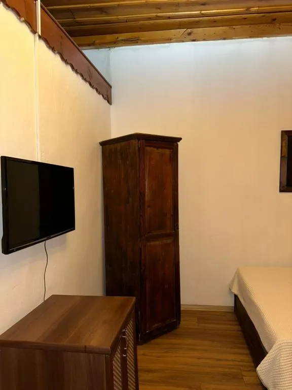 KONAK ODASI ÜÇ KİŞİLİK