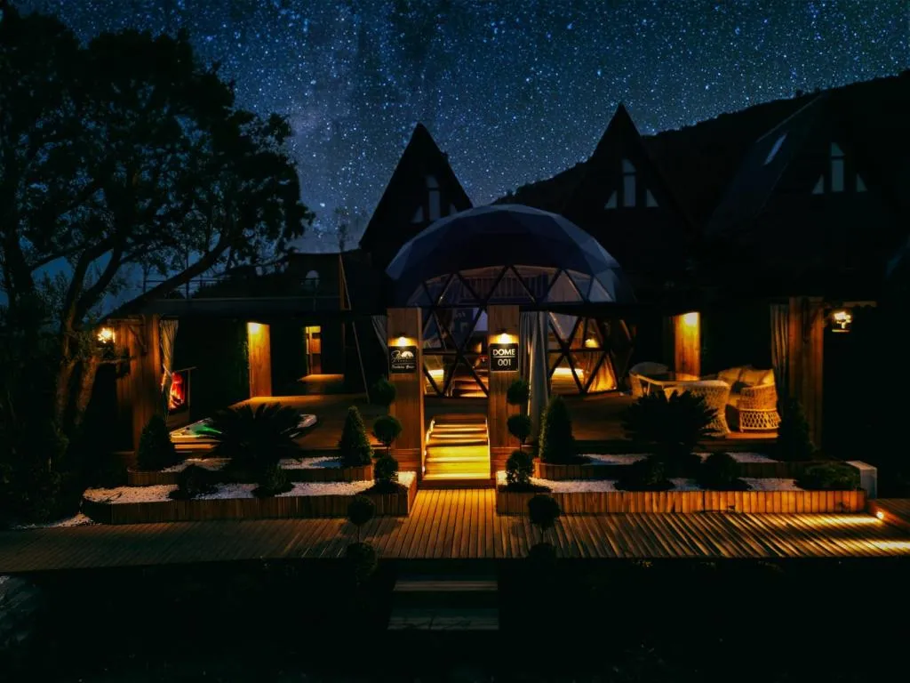 Dome,Orman Manzaralı,Isıtmalı Özel Havuzlu