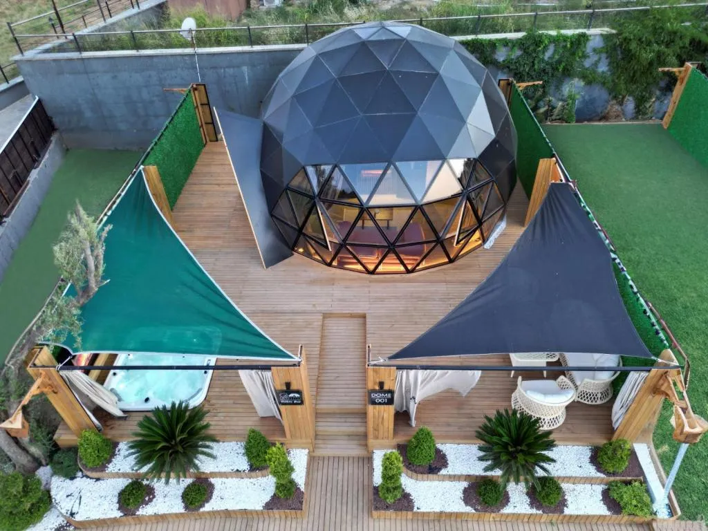 Dome,Orman Manzaralı,Isıtmalı Özel Havuzlu