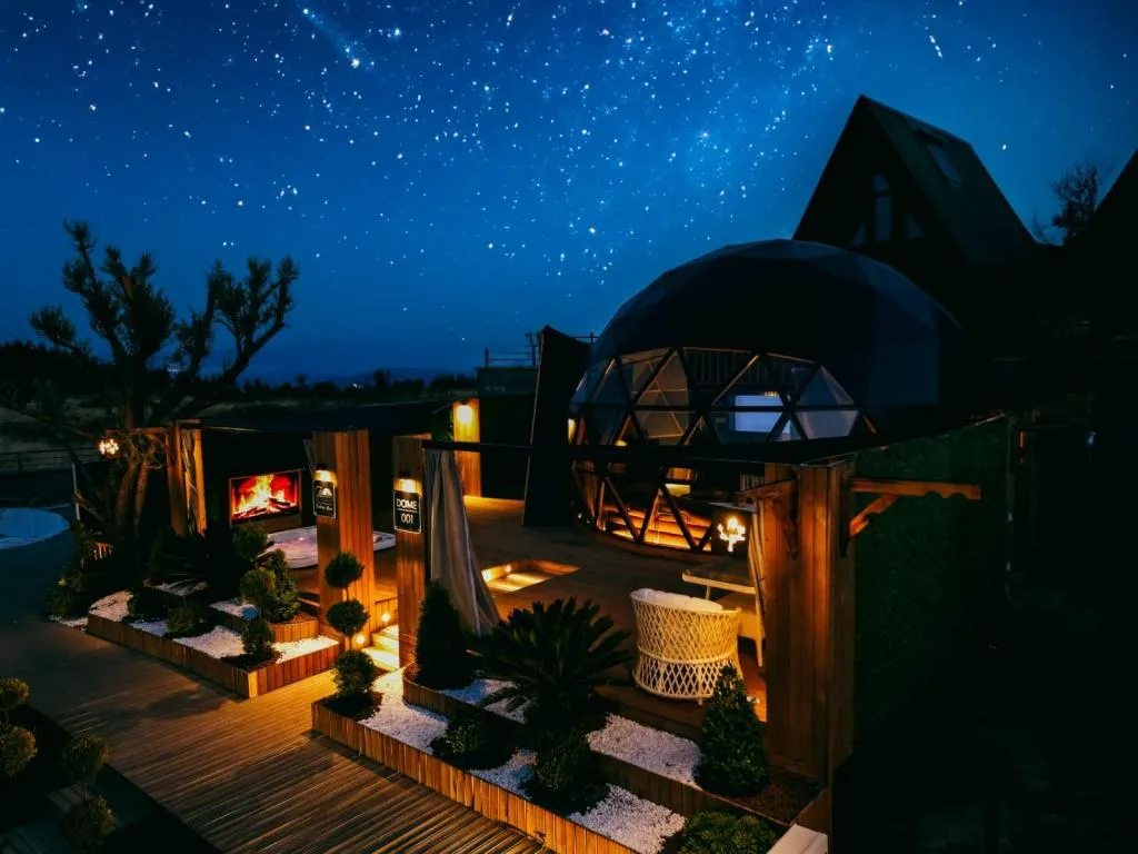 Dome,Orman Manzaralı,Isıtmalı Özel Havuzlu