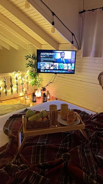 Isıtmalı Spa Havuzlu Tiny House