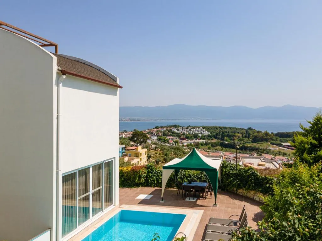 Deluxe Villa