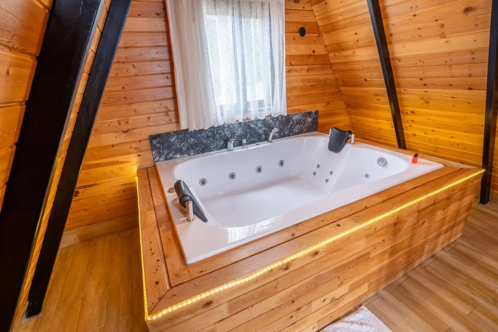 Deluxe Oda,Dağ Manzaralı,Jakuzili