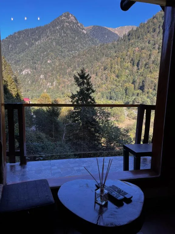 SUIT VADİ MANZARALI