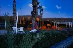 Club Aqua Plaza