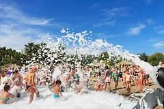 Club Aqua Plaza