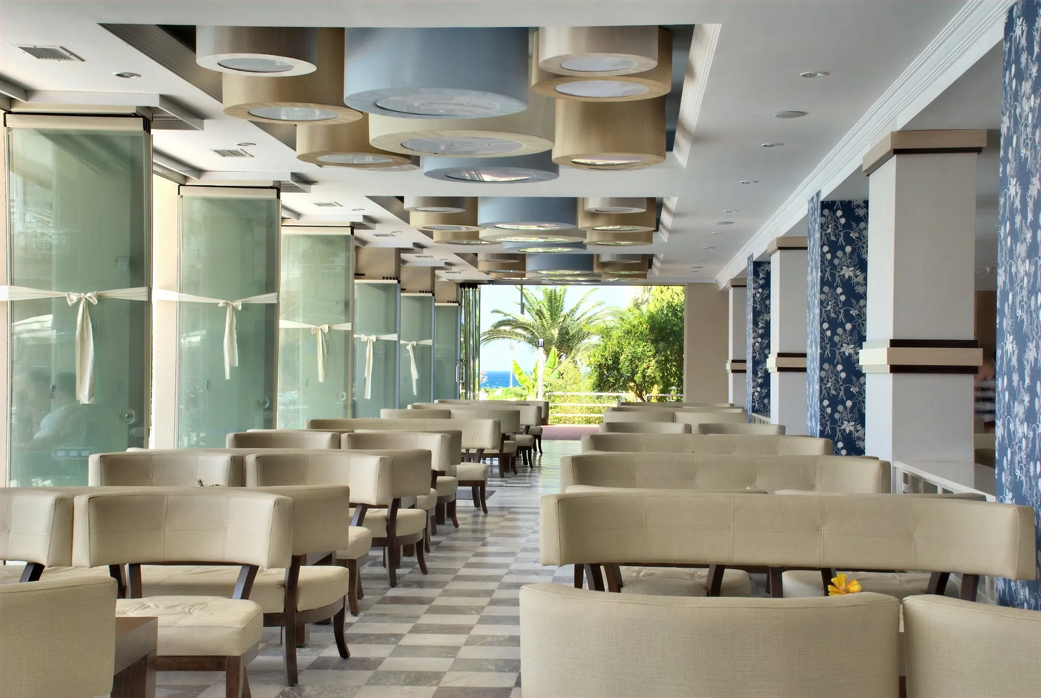 Pool Bar