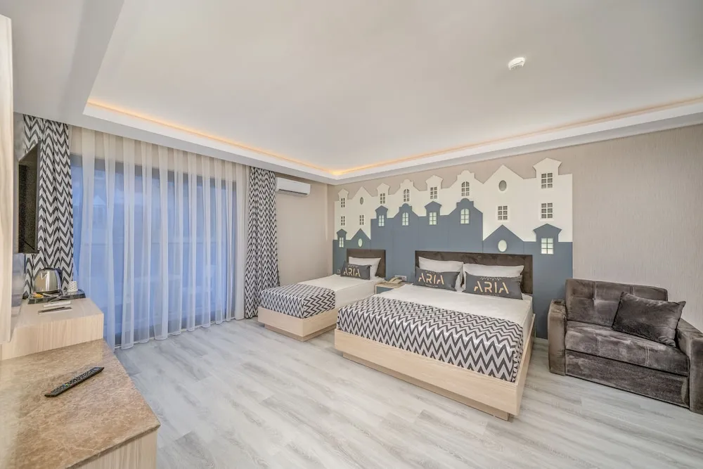 Standard Tek Büyük veya İki Ayrı Yataklı Oda, Dağ Manzaralı
