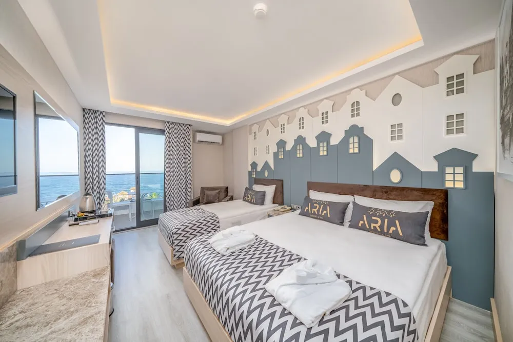 Standard Tek Büyük veya İki Ayrı Yataklı Oda, Deniz Manzaralı